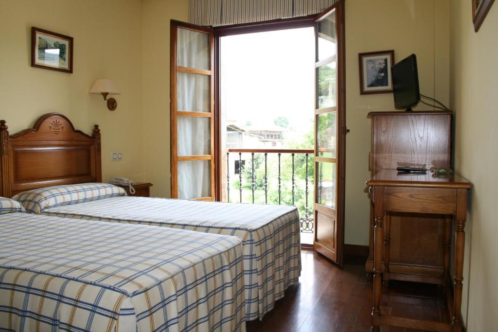 Hotel Valle Las Luinas Soto de Luina Room photo